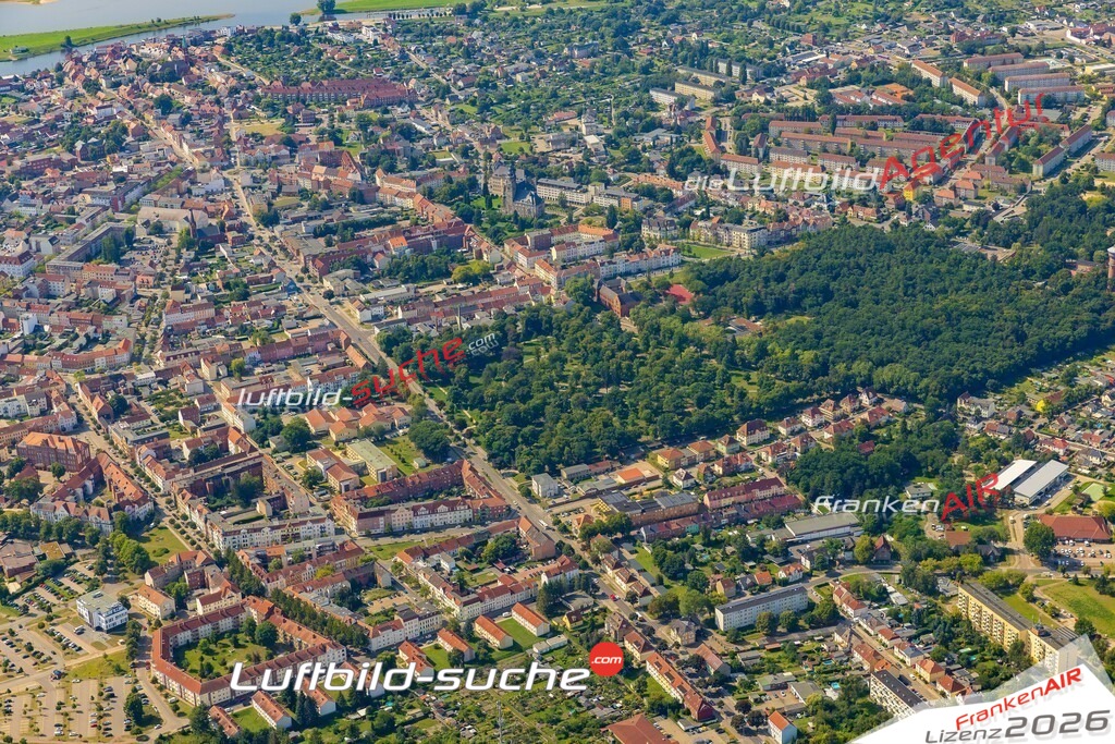 Luftbild Vs Google Maps  Stadtpark  Wittenberge -Das Luftbild wurde 2025 vom UL-Flugzeug heraus erstellt ( keine Drohnenluftbilder ) - Hochauflösende Luftaufnahme -Nicht vergleichbar mit Google Maps oder Satelittenbilder- Die Geschenkidee !Mit Lizenz und Bildrechte bestellbar
