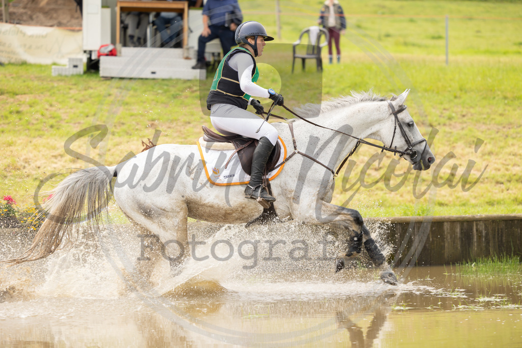 994A2016 | sabrinanicolaifotografie - Realisiert mit Pictrs.com