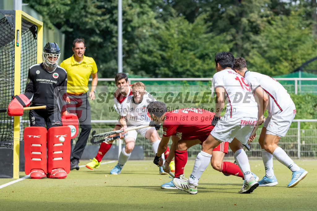 HK_20240907_105335 | 1. Bundesliga Herren RW Köln - Crefelder HTC am 7.9.2024 RW Köln, Köln , Joshua Onyekwue Nnaji Torwart ( Crefelder HTC #29 ) , Elian Mazkour ( Rot-Weiss Köln #26 )