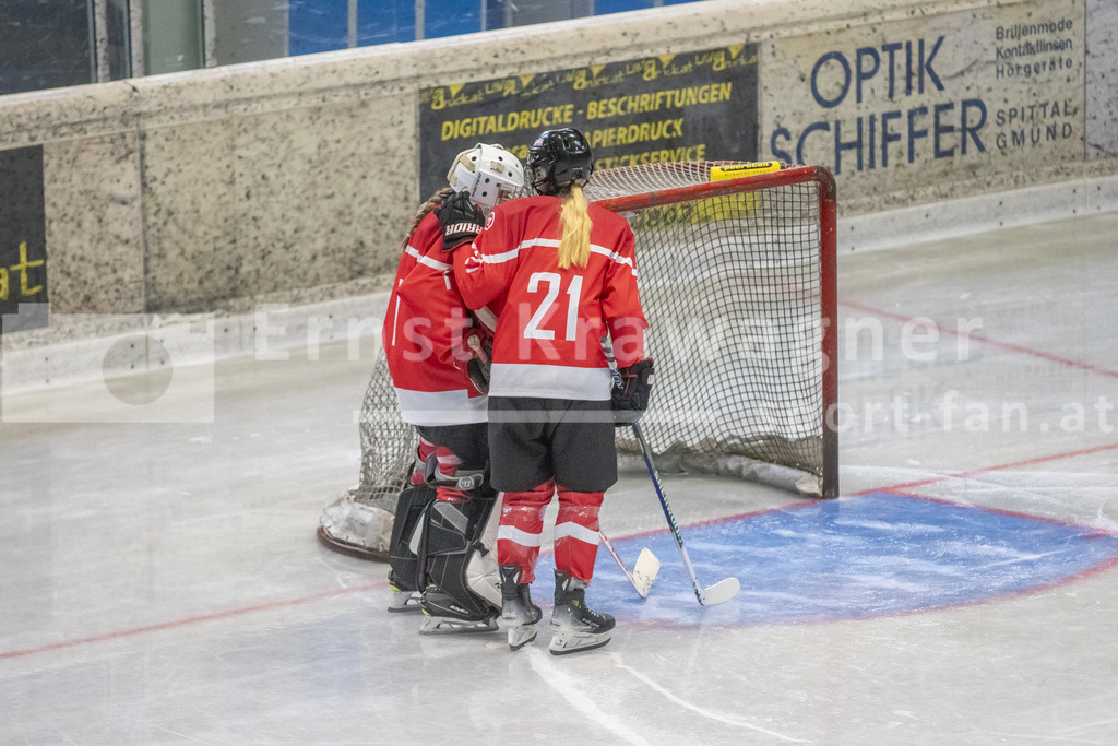 Dameneishockey | Dameneishockey, U18 Turnier am 31.08.2024 in Spittal (Eis-Sport-Arena - Sportzentrum Spittal), Austria, (Photo by Ernst Krawagner sport-fan.at) - Realisiert mit Pictrs.com