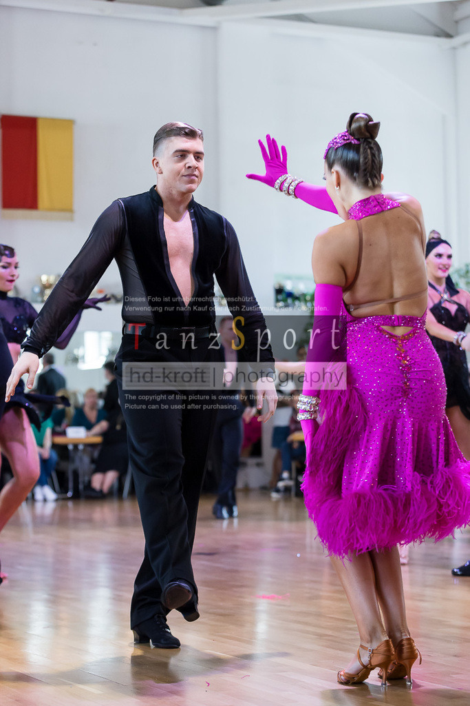 20240616_D-Cup-HGR-Latein_3529 | Tanzsportbilder, Standardtanz, Lateintanz, WDSF, DTV, LTVB, dancecomp, goc, hessen tanzt, blaues band der spree, walzer, tango, wiener walzer, slowfox, quickstepp, samba, rumba, cha-cha-cha, paso doble. jive, hd-kroft photography, turniertanzsport