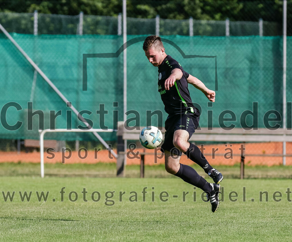 2023-07-09_106_FC_Forstern_gegen_SpVgg_Neuching | Forstern, Deutschland, 09.07.2023:
Fußball, Kreisklasse 2023 / 2024, Testspiel, FC Forstern gegen SpVgg Neuching, Endergebnis: 2:4

Franz Pfleger (SpVgg Neuching, #3)

Foto: Christian Riedel / fotografie-riedel.net