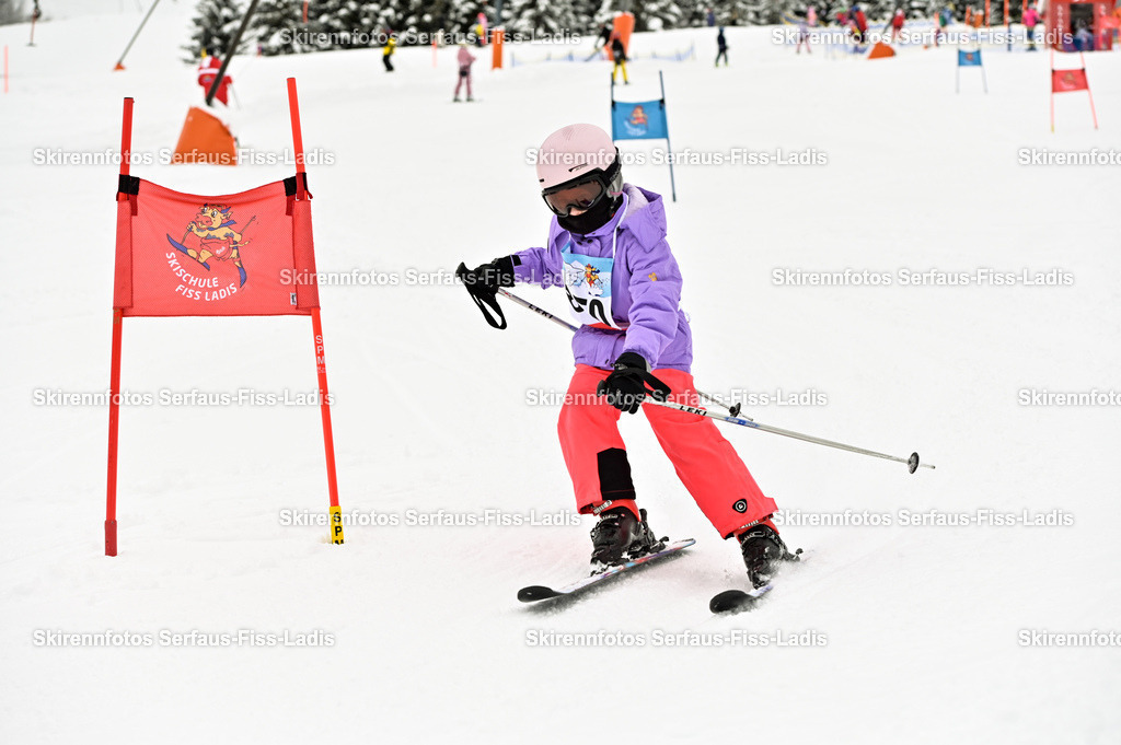 SRF_20.02.2026_1073 | Skirennfotos,Serfaus,Fiss,Ladis,Kinderskirennen,Winter,Tirol,Oberland,skirace,SFL,feelfree,weil wir's genießen,ski,Ski,skifahren,Sonnenplateau, - Realisiert mit Pictrs.com