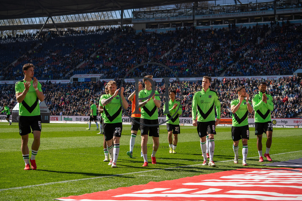 Hannover 96 vs 1. FC Magdeburg – 2. Bundesliga – 29.03.2025 | Szene aus dem 2. Bundesliga-Spiel des 27. Spieltags zwischen Hannover 96 und dem 1. FC Magdeburg am 29. März 2025 in der Heinz von Heiden Arena in Hannover. Endstand: 0:0. Fotografiert von Philipp Heist. - Realisiert mit Pictrs.com
