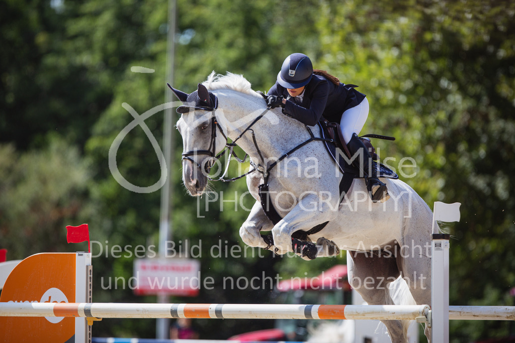 220828_Delbrueck_GrosserPreis-614 | Deine schönsten Turniermomente als professionelle Fotos! Entdecke hochwertige Pferdesport-Fotografie im Online-Shop. Jetzt Fotos finden & bestellen!