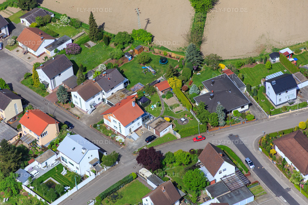Luftbild: Konrad-Adenauer-Ring in Hagenbach im Bundesland Rheinland-Pfalz in Deutschland. Foto: IMG_078496.jpg vom 08.05.2015 durch Werner Riehm/FLY-FOTO.de