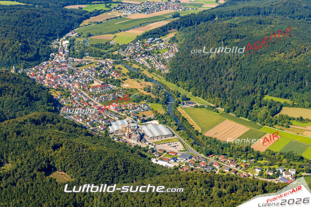 Luftaufnahme von Kipfenberg - Die Luftaufnahme wurde 2025 vom UL-Flugzeug heraus erstellt ( keine Drohne ) - Hochauflösende Luftaufnahme - für professionelle Ausdrucke geeignet. Die Geschenkidee !Mit Lizenz und Bildrechte bestellbar