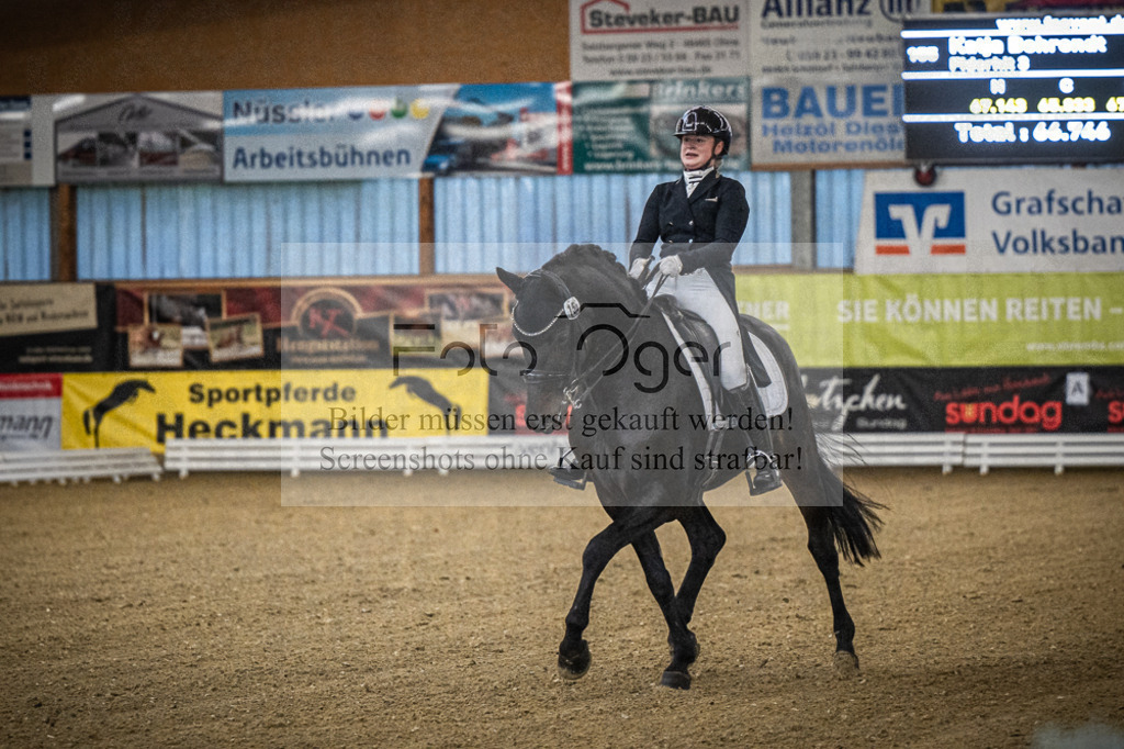 DOS_2368 | Entdecke hochwertige Reitturnierfotos von Foto Oger. Professionell, emotional und authentisch – jetzt Lieblingsmomente im Shop bestellen.Deutschlandweite Turnierfotografie. - Realisiert mit Pictrs.com