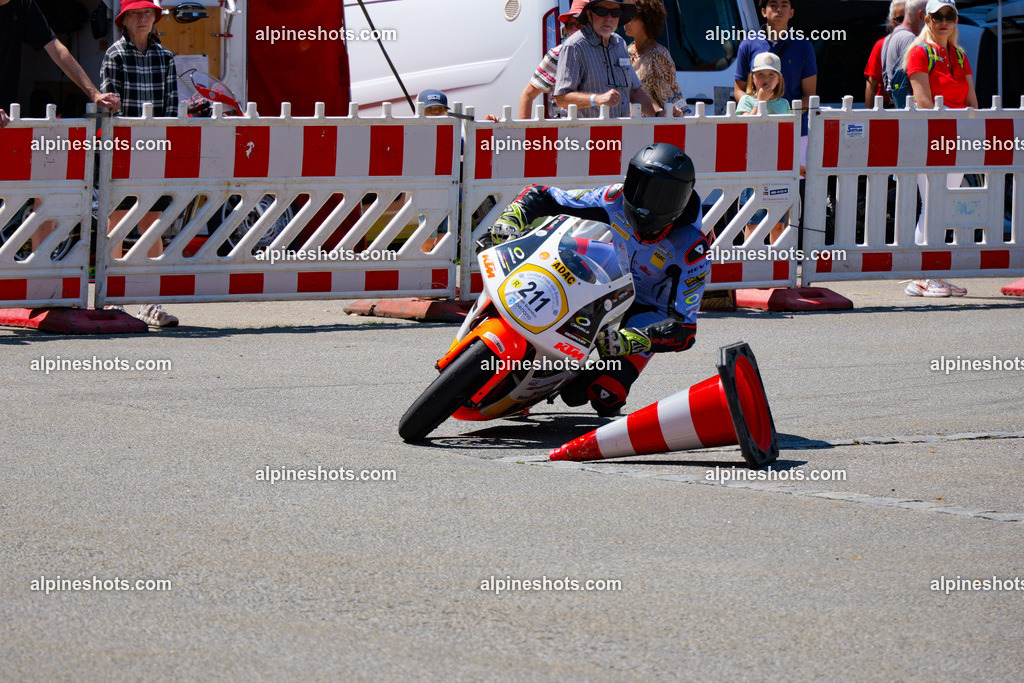 P1037014-2 | Erleben Sie atemberaubende, hochqualitative Fotos Ihrer Fahrt entlang der malerischen Alpenstraßen. Besuchen Sie alpineshots.com, um professionelle Aufnahmen Ihrer unvergesslichen Reise zu finden und zu kaufen - Realisiert mit Pictrs.com