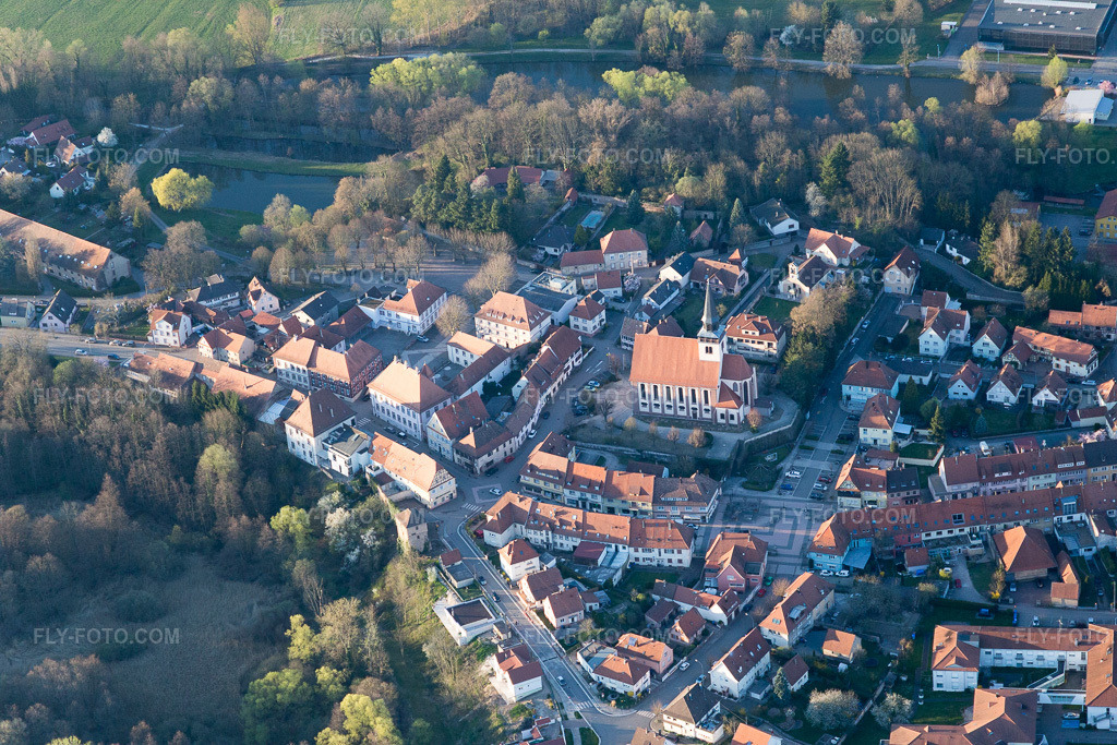 Aerial view: View of the town in Lauterbourg in the state Bas-Rhin, France.Photo: IMG_097877.jpg taken on 03/27/2017 by Werner Riehm/FLY-FOTO.comResolution of the original: 5472 x 3648 px