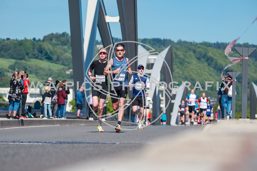 ..... | LINZ,AUSTRIA,27.April 25, Int. 3 Brückenlauf Linz  , Image shows: Photo: WAPICS / Manuel Binder