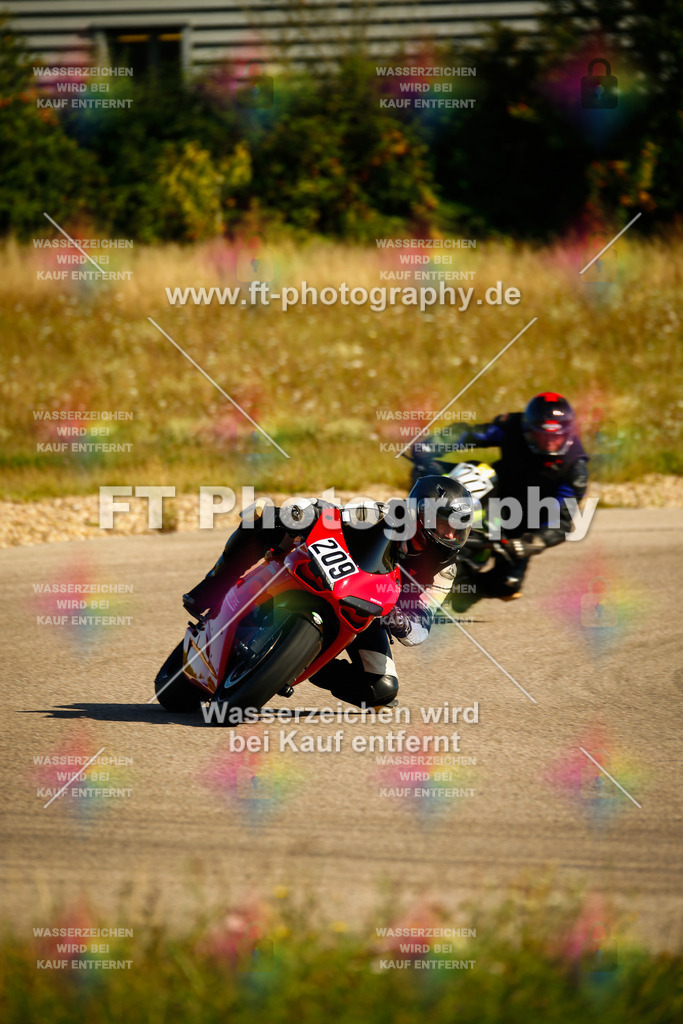 _MOT8539 | Hier findet Ihr Bilder von Touristenfahrten auf der Nürburgring Nordschleife oder von anderen Veranstaltungen die ich besucht habe. Viel Spass beim Durch Schauen 