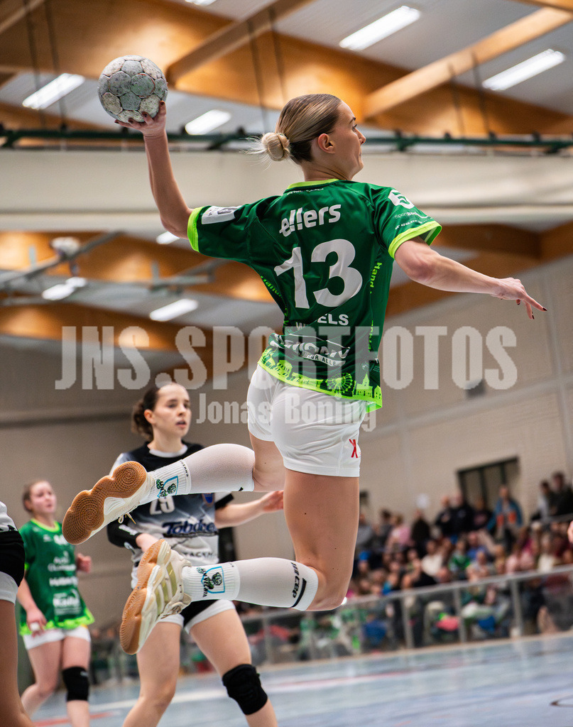 Handball I Frauen I Saison 2025-2026 I 3. Liga Staffel Nord I 13. Spieltag I SC SFN Vechta -Buxtehuder SV II-15 | Nele Wessels (13, SC SFN Vechta) - Realisiert mit Pictrs.com