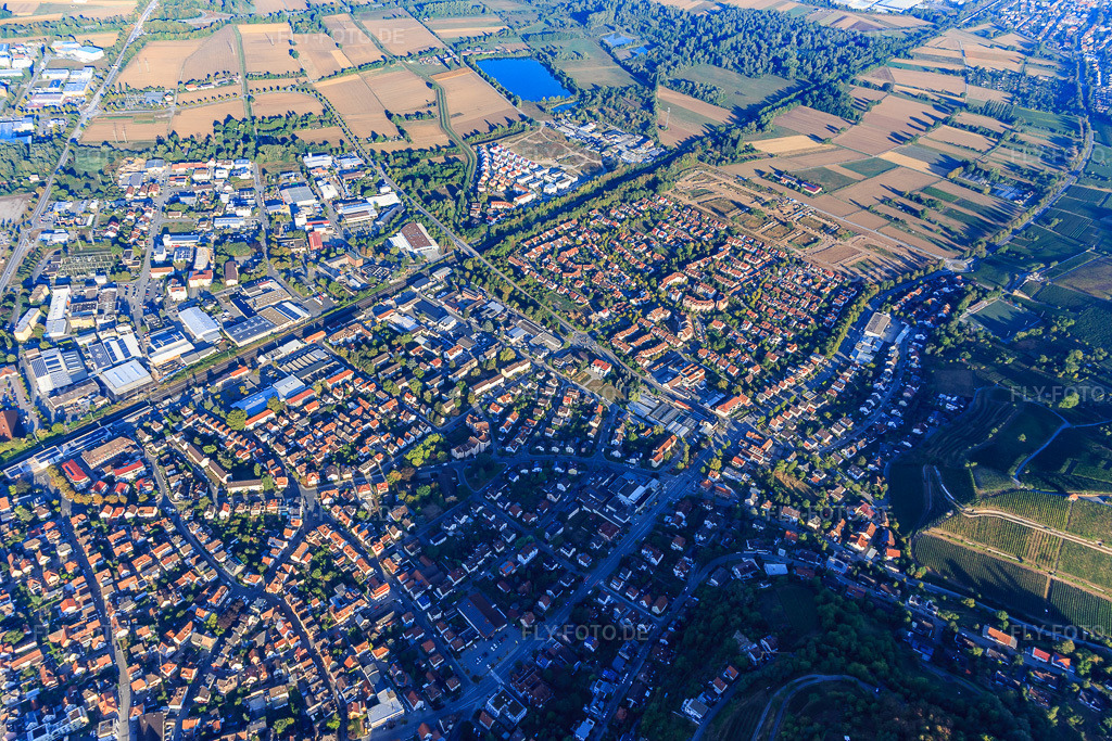 Luftbild: Stadtübersicht aus Südosten in Heppenheim im Bundesland Hessen in Deutschland. Foto: IMG_110929.jpg vom 08.09.2018 durch Werner Riehm/FLY-FOTO.de