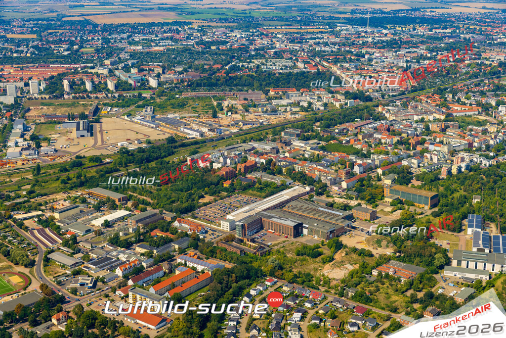 Magdeburg Bild- Das Luftbild wurde 2025 vom UL-Flugzeug heraus erstellt ( keine Drohne bzw. Drohnenaufnahme ) - Hochauflösende Luftaufnahme -Nicht vergleichbar mit Google Maps oder Satelittenbilder- Die Geschenkidee !Mit Lizenz und Bildrechte bestellbar - CC