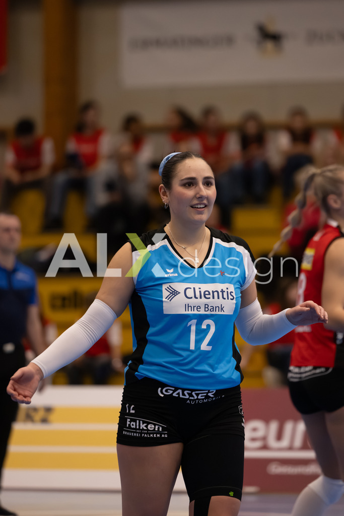 Volleyball I Frauen I Saison 2025-2026 I Volleyball NLA | Women I Round 16 I VC Kanti Schaffhausen - Viteos NUC I 31.01.2026 | 12 Isabella Loffreda (CH) (VC Kanti Schaffhausen) – Libera - Realisiert mit Pictrs.com