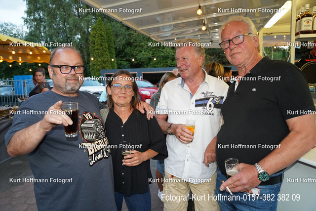 21Geburtstag Thomas Meyer |  Fotograf Kurt Hoffmann - Realisiert mit Pictrs.com