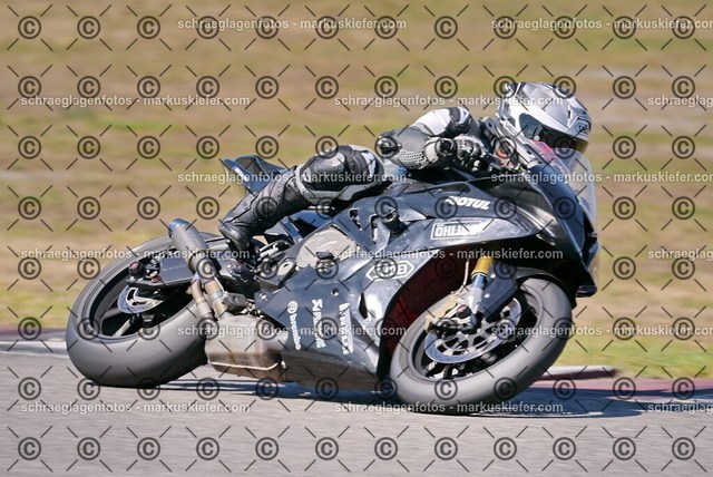 26bt05-0361 | markuskiefer.com - Realisiert mit Pictrs.com