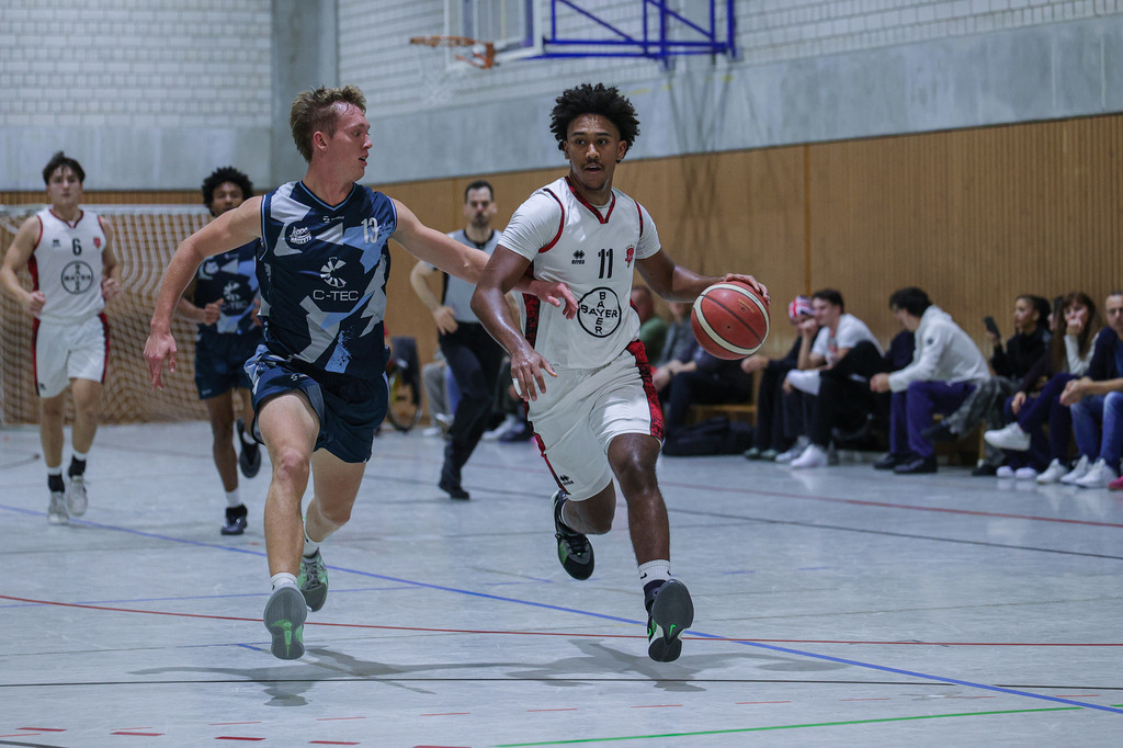 1.Regio BAYER GIANTS vs LippeBaskets Werne-96 | Fotos von Basketballspielen aus dem Raum NRW fotografiert von Gero Mueller-Laschet und Daniel Schaefer - Realisiert mit Pictrs.com