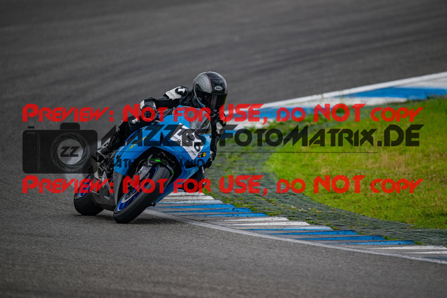 MaZZes_FotoMatrix_240701_6007705_4985 | GELB