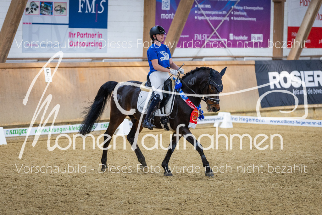 Sth-LPO25-L-Kür-109 | MomenTaufnahmen Pferdesportfotos