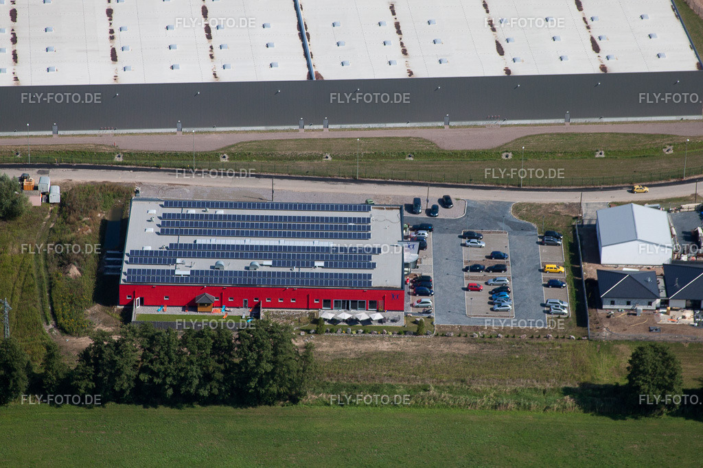 Bienwald Fitness World http://www.bienwaldfitness.de/ | Luftbild: Bienwald Fitness World http://www.bienwaldfitness.de/ im Ortsteil Minderslachen in Kandel im Bundesland Rheinland-Pfalz in Deutschland. Foto: IMG_21070.jpg vom 06.09.2009 durch Werner Riehm/FLY-FOTO.de - Realisiert mit Pictrs.com