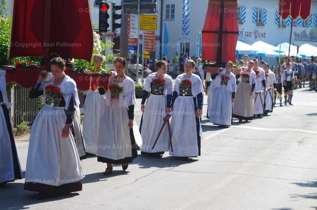 IMGP3956 | fotografiert von Axel PollmannLeonhardi Wallfahrt Benediktbeuern und Murnau, Fronleichnam, Fasching, Landschaft im Loisachtal und Benediktbeuern  - Realisiert mit Pictrs.com