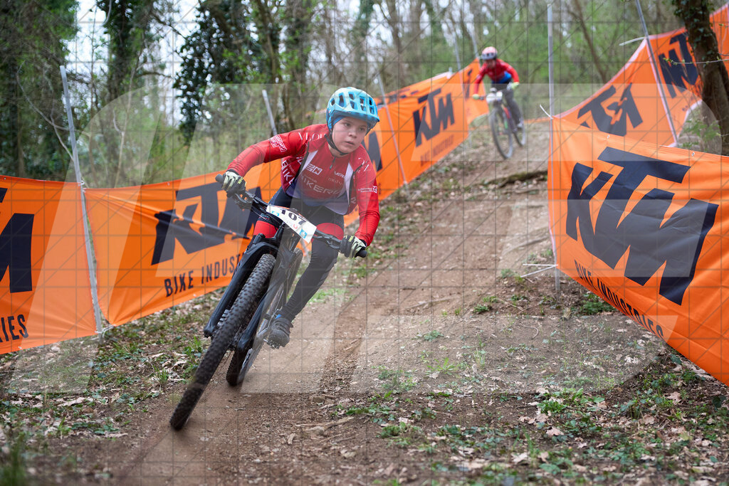 34. KTM Kamptal Trophy 107, SCHNITZER Daniel (AUT), MU13, URC Bikerei / Vlow Racing Team | ZÖBING, Österreich – 2026-03-28: 34. KTM Kamptal Trophy107, SCHNITZER Daniel (AUT), MU13, URC Bikerei / Vlow Racing TeamFoto: © 2026 Martin Bihounek - MB Creative e.U.
