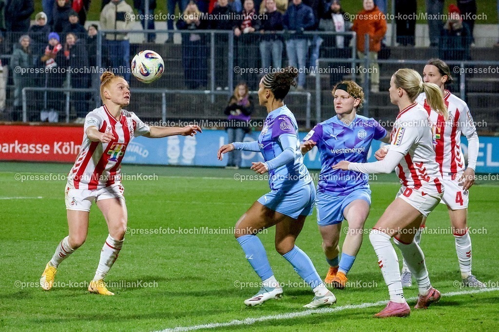 xSSCx09022601013 | 09.02.2026, xsscx, Frauen Fussball, 1. FC Koeln - SGS Essen, 1. Fussball Bundesliga, 17. Spieltag, Franz-Kremer-Stadion, Saison 2025 2026: Laura Vogt (1. FC Koeln 8) im Zweikampf gegen Vanessa Fürst (SGS Essen 8) DFB regulations prohibit any use of photographs as image sequences and or quasi-video. Photo: xSandraxScherningxPressefotoKochx