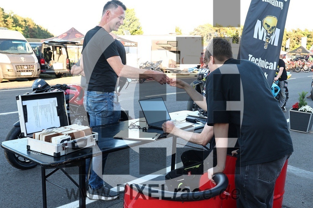 social-20260605_10029 | Schöne Erinnerungen an spannende Momente - das festzuhalten ist unser Job. PIXELrace.de ist seit 2003 auf den Rennstrecken Europas unterwegs um die Action draußen beim Fahren und die wunderbare Stimmung imm Fahrerlager für euch einzufangen.