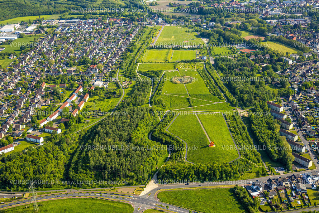 Hamm230506572 | Luftbild, Lippepark Hamm, Halde Schacht Franz, Wohnsiedlung Isenbecker Hof, zwischen Juffernbuschstraße und Albert-Funk-Straße, Stadtbezirk Herringen, Hamm, Ruhrgebiet, Nordrhein-Westfalen, Deutschland