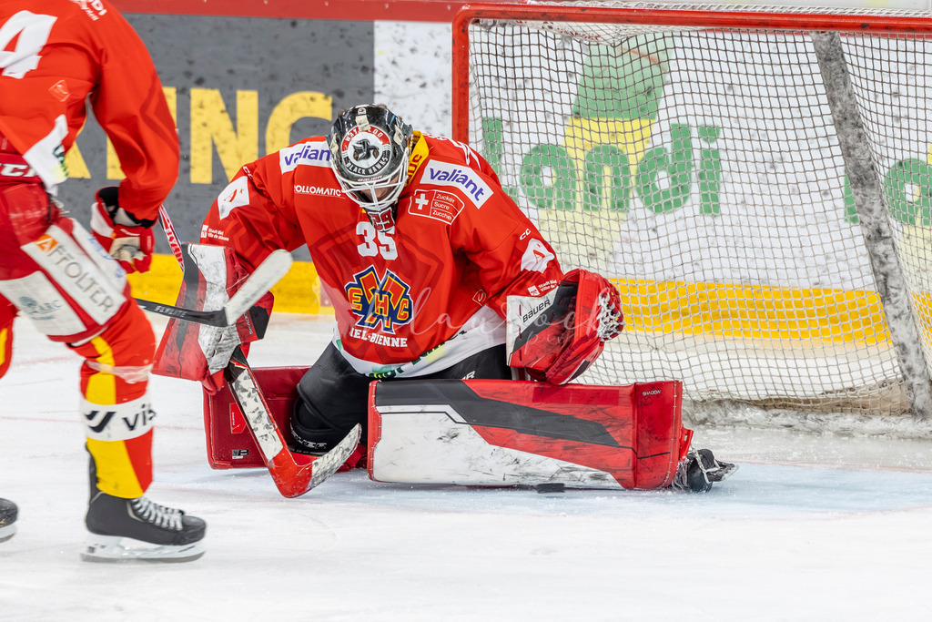 EHCB vs GCK 20260104-6752 | Sportbilder, Sportfotograf, Hochzeits- und Eventfotografin, Flugshows, Portraits und Tiershooting, Aviation, Downhill, Nationalleague, Swissleague, International