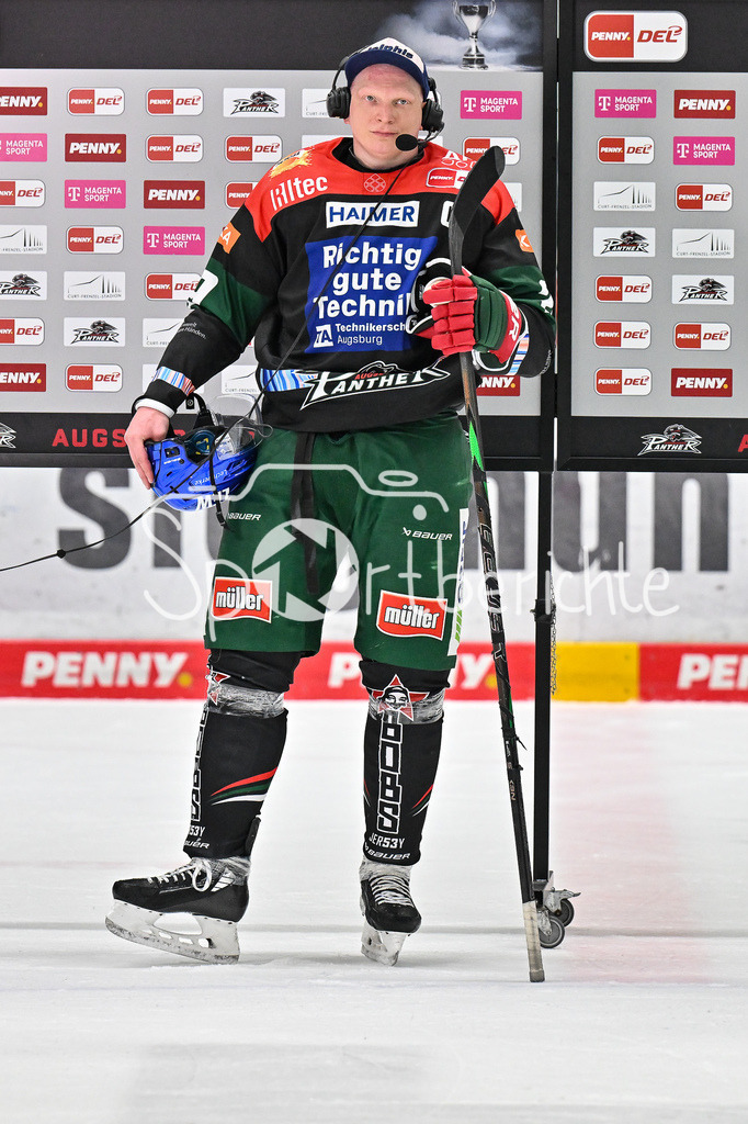 Augsburger Panther - Adler Mannheim | nach der Partie bei MagentaSport zum Interview Denis REUL (Augsburger Panther #29) / Freisteller / Einzelfoto / DEL: Augsburger Panther - Adler Mannheim, Curt Frenzel Stadion am 16.02.2025