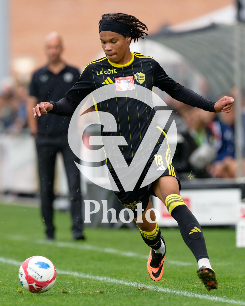 041_DZ9_2700 | Schweiz AXA Womens Super League 2025/26, FC Thun vs FC Luzern - Stockhorn Arena, Thun: 