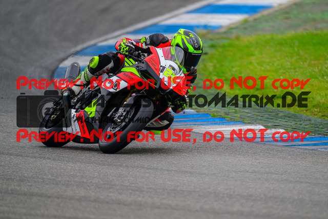 MaZZes_FotoMatrix_240521_6007705_0679 | WEISS