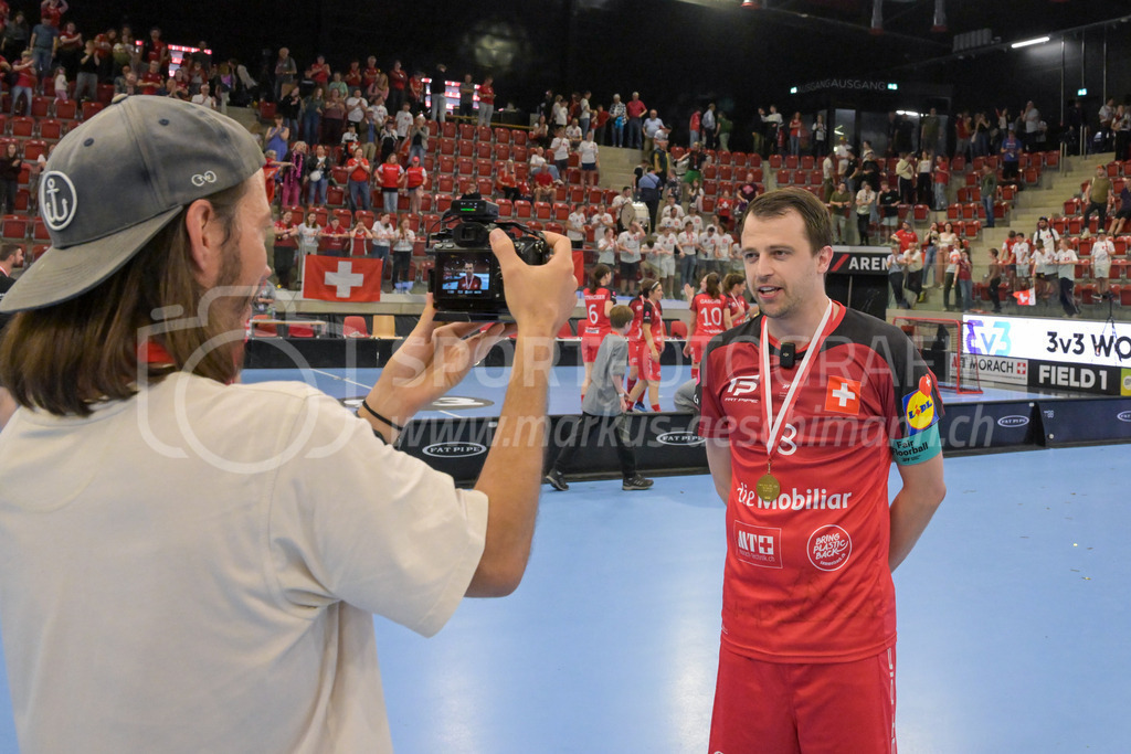 3v3 World Floorball Championships 2025 - Medal Ceremony | Robin Thaddey, (#8, Switzerland) giving being interviewed, during 3v3 World Floorball Championships 2025, Switzerland: 03.05.2025, Winterthur, AXA ArenaEvent page: <a href="https://www.u19wfc2025.ch/">www.u19wfc2025.ch</a>Credit: Markus Aeschimann, <a href="https://markus-aeschimann.ch">markus-aeschimann.ch</a>Instagram: <a href="https://instagram.com/sportfotografie.aeschimann">@sportfotografie.aeschimann</a> - Realisiert mit Pictrs.com