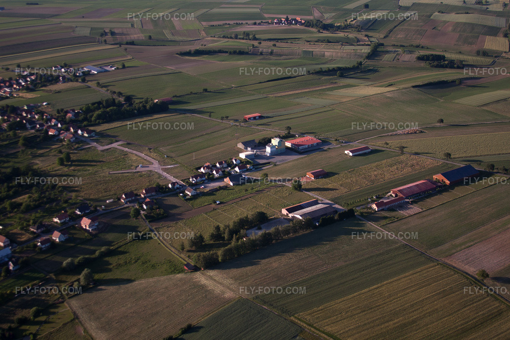 Aerial view: View of the town in Seebach in the state Bas-Rhin, France.Photo: IMG_66669.jpg taken on 06/05/2014 by Werner Riehm/FLY-FOTO.comResolution of the original: 4752 x 3168 px