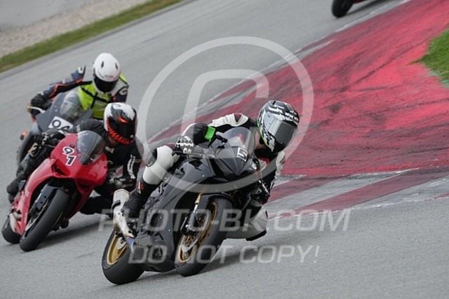 2024_10_25_PBK_34004 | Sportfotografie; SlowMotion; Video; Rennstrecke; Hafeneger; Speer; Racing; RSE; BMW; CBO; Trackday; Motorsportarena; Hockenheimring; Brno; Most; Barcelona; Valencia