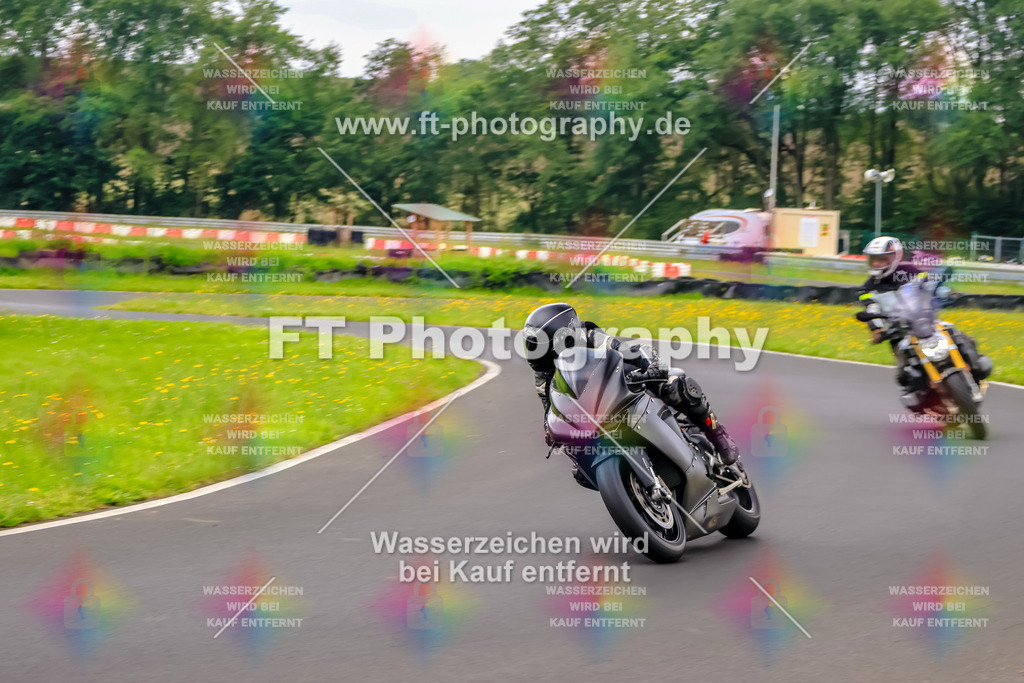 VBK-7114 | Hier findet Ihr Bilder von Touristenfahrten auf der Nürburgring Nordschleife oder von anderen Veranstaltungen die ich besucht habe. Viel Spass beim Durch Schauen 
