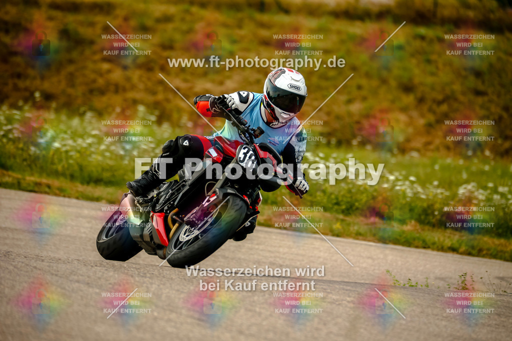 Chambley Juli-0975 | Hier findet Ihr Bilder von Touristenfahrten auf der Nürburgring Nordschleife oder von anderen Veranstaltungen die ich besucht habe. Viel Spass beim Durch Schauen 