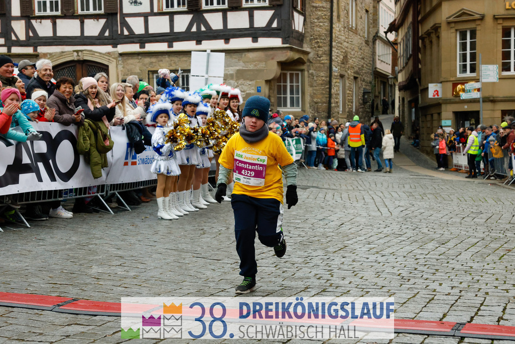 400m AOK Junior Cup | 3 Koenigslauf 2024 400m AOK Junior Cup - Realisiert mit Pictrs.com