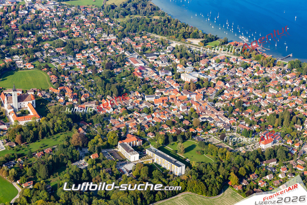 Aktuelles Luftbild von  Dießen am Ammersee - Die Luftaufnahme wurde 2020 mittels UL-Flugzeug erstellt ( keine Drohne ) - hochauflösende Kamera-Systeme von  Canon -Beste Qualität - Für grossformatige Ausdrucke geeignet. Die Geschenkidee !