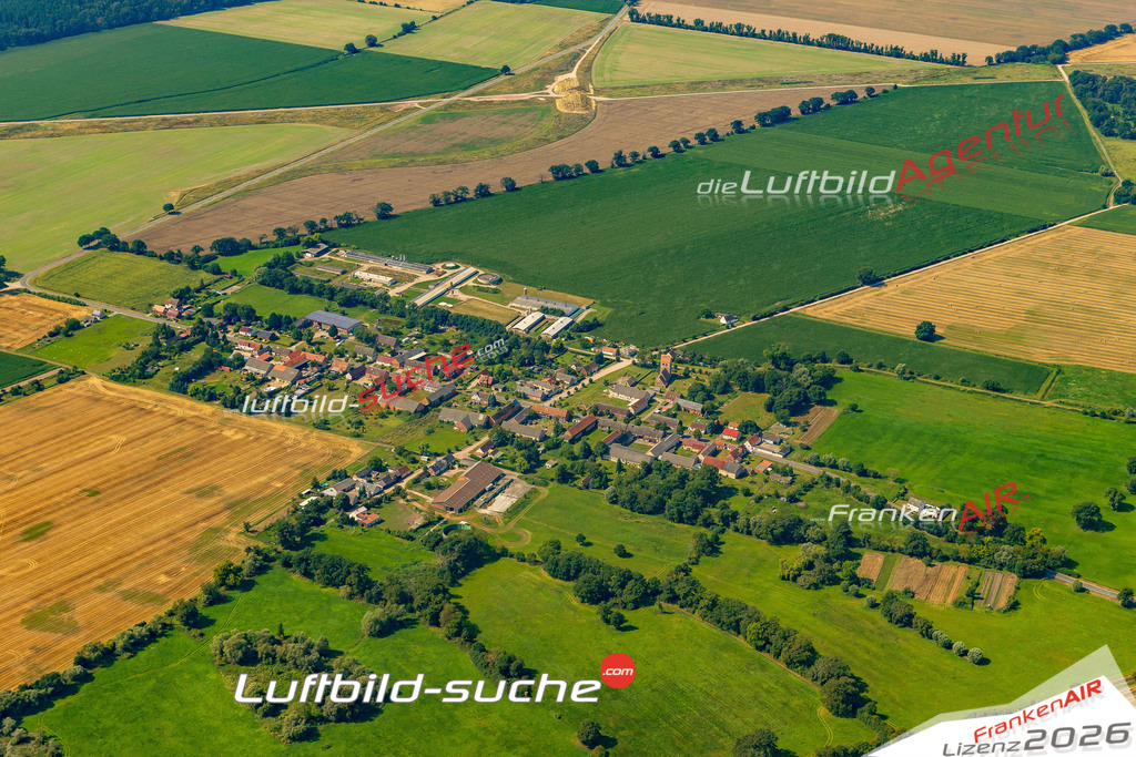 Luftaufnahme Polkau Osterburg - Die Luftaufnahme wurde 2025 vom UL-Flugzeug heraus erstellt ( ohne Drohne ) - Hochauflösende Luftaufnahme - für professionelle Ausdrucke geeignet. Die Geschenkidee !Mit Lizenz und Bildrechte bestellbar
