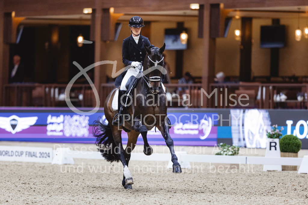 240417_Riyadh_Dressage-142 | Deine schönsten Turniermomente als professionelle Fotos! Entdecke hochwertige Pferdesport-Fotografie im Online-Shop. Jetzt Fotos finden & bestellen!