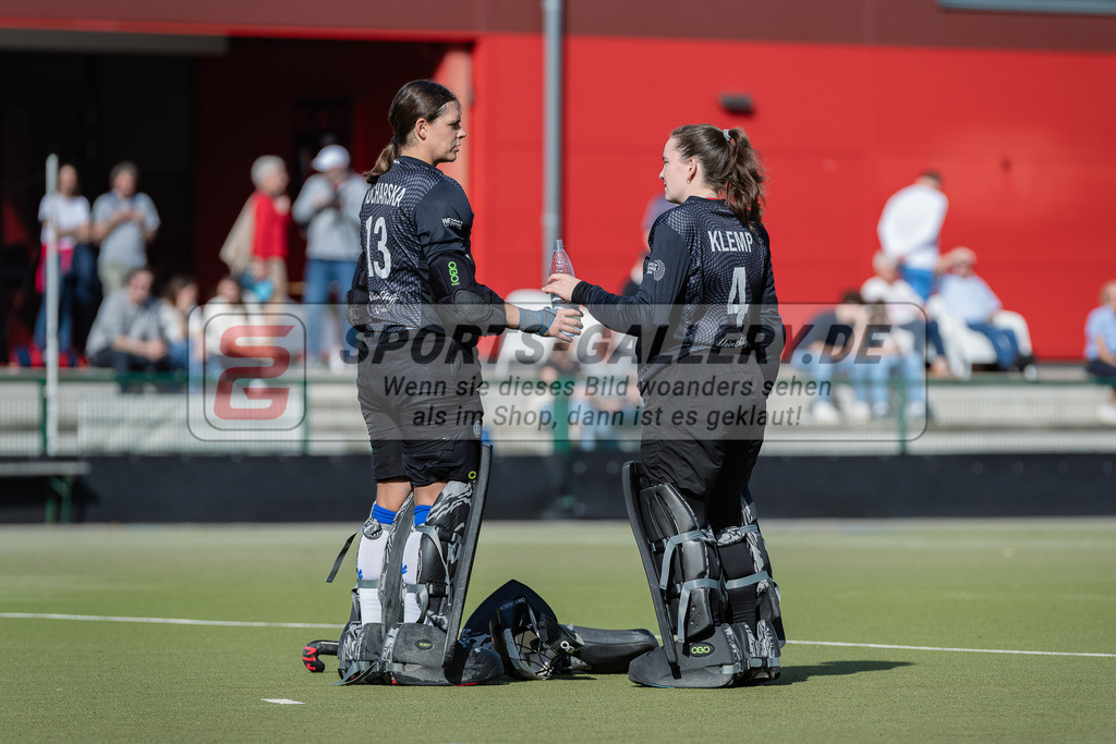 HK_20231007_105106 | 1.Bundesliga Damen Düsseldorfer HC - Großflottbeker THGC am 7.10.2023 DHC, Düsseldorf , Marta Kucharska ( Großflottbeker THGC ) , Johanna Klemp ( Großflottbeker THGC )