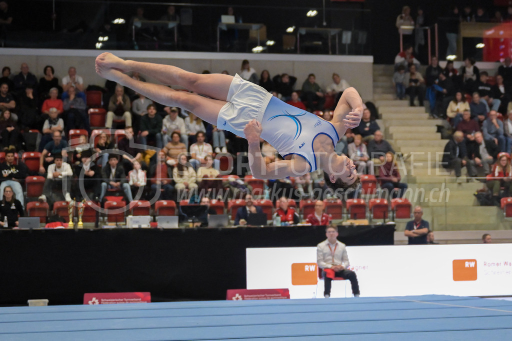 Schweizer Meisterschaften Kunstturnen Mannschaften Männer (A) - 22. November 2025 | Schweizer Meisterschaften Kunstturnen Mannschaften Männer (A)AXA Arena, WinterthurBild: Sportfotografie Markus Aeschimann | www.markus-aeschimann.ch - Realisiert mit Pictrs.com