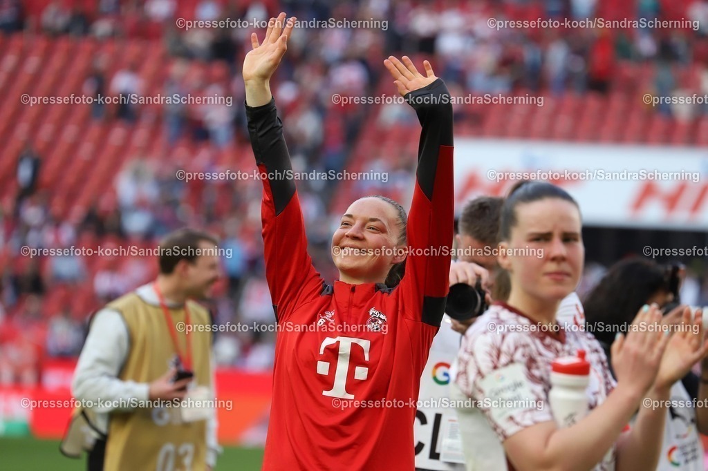 xSSC09032502065 | 09.03.2025, xsscx, Frauen Fußball, 1. FC Köln - FC Bayern München, 1. Fußball Bundesliga, 16. Spieltag, RheinEnergie-STADION, Saison 2024 2025: Lotta Cordes (1. FC Köln 6) DFB regulations prohibit any use of photographs as image sequences and or quasi-video. Nordrhein-Westfalen Deutschland