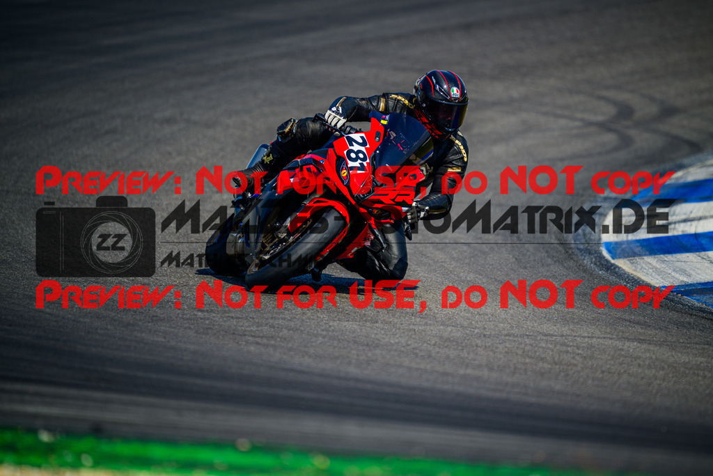 MaZZes_Fotomatrix_20250815_6007705_3777-2 | GELB