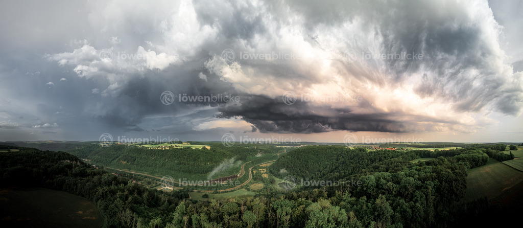 LOEWENBLICKE_DANIEL-SORKALLA_0168 | löwenblicke | shop