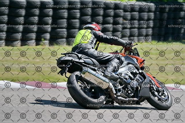 26BT01-1283 | 077 - Realisiert mit Pictrs.com
